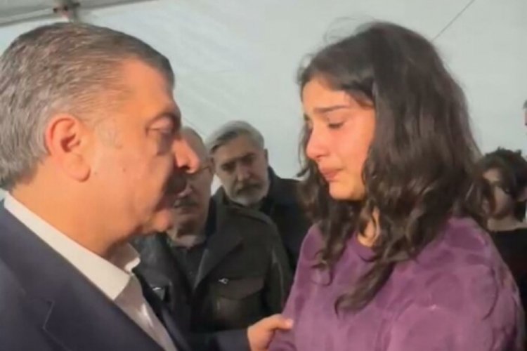 Fahrettin Koca ile depremzede kız &ccedil;ocuğun arasındaki duygusal diyalog