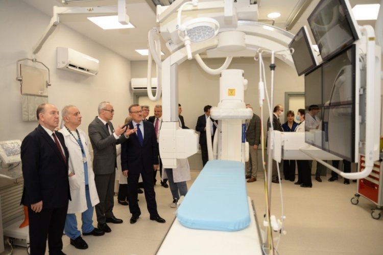 BU&Uuml; Hastanesi'ne yeni biplan koroner anjiyografi cihazı hizmete başladı