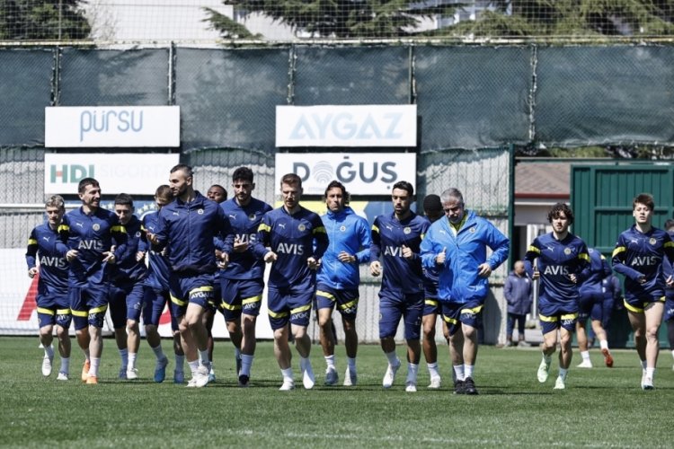 Fenerbah&ccedil;e, MKE Ankarag&uuml;c&uuml; ma&ccedil;ı hazırlıklarını s&uuml;rd&uuml;rd&uuml;