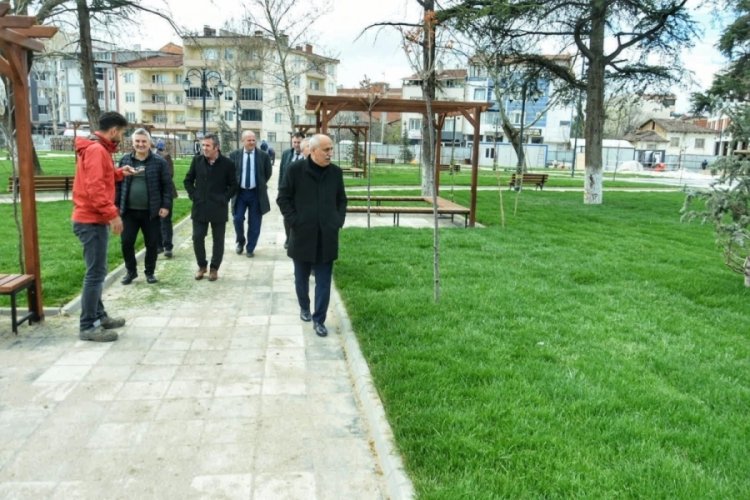 Bursalılar Osmangazi Millet Bah&ccedil;esi a&ccedil;ılış i&ccedil;in g&uuml;n sayıyor