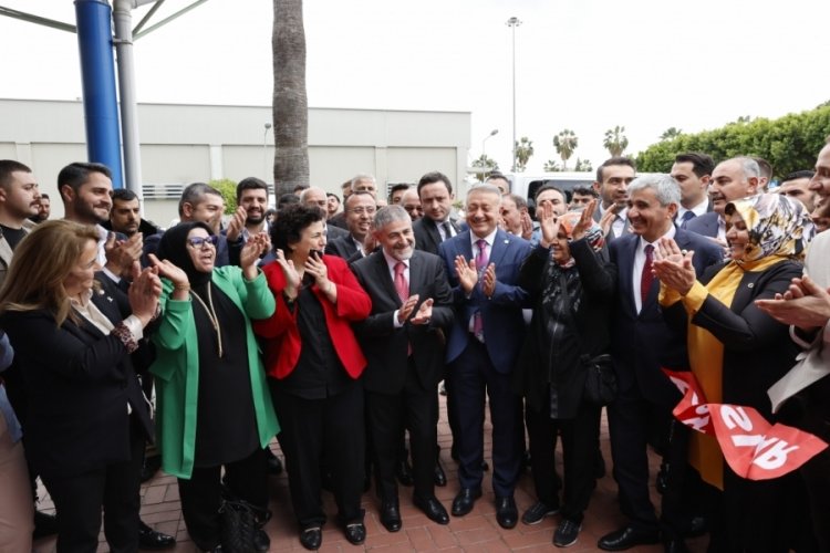 Bakan Nebati, Togg'la Adana'dan Mersin'e hareket etti