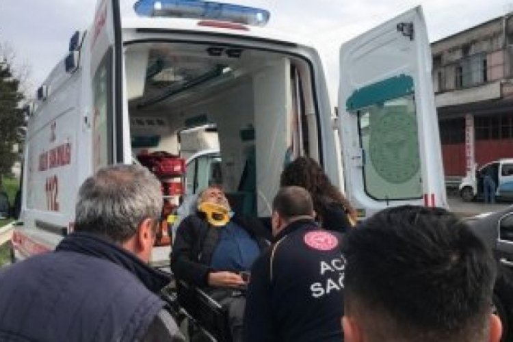 İstanbul'da &Ccedil;ağlayan Adliyesi personelini taşıyan servis aracı kaza yaptı