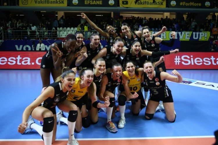 Eczacıbaşı'nın finaldeki rakibi VakıfBank oldu