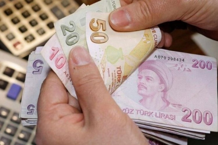Emekli maaşları &ouml;denmeye başlıyor