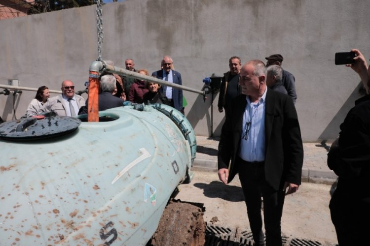 Bursa'da Gemlik Belediyesi &ccedil;ift&ccedil;inin yanında