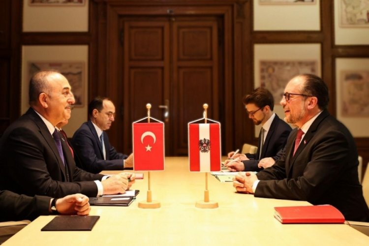Bakan &Ccedil;avuşoğlu, Avusturya Dışişleri Bakanı Schallenberg ile bir araya geldi