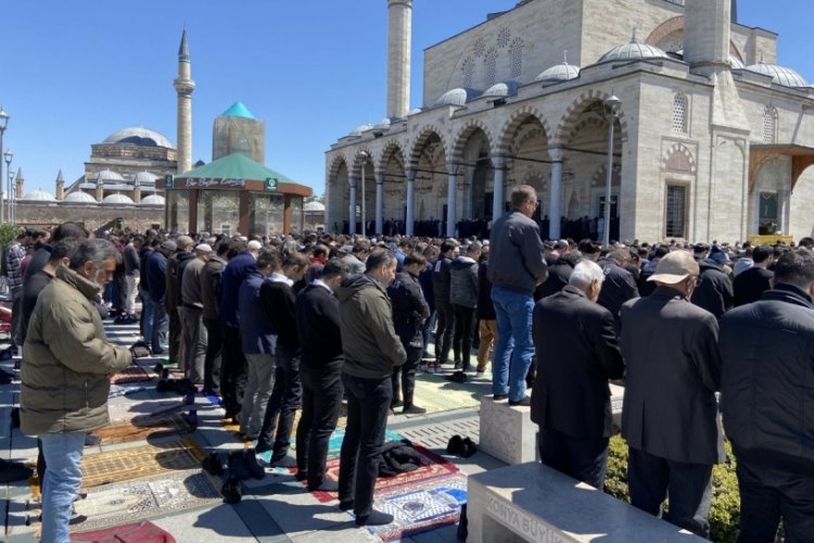 Konya'da Ramazan ayının son Cuma namazı kılındı
