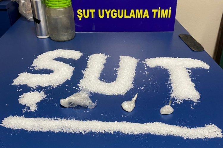 İzmir'de 'ŞUT' timinden zehir tacirlerine su&ccedil;&uuml;st&uuml;