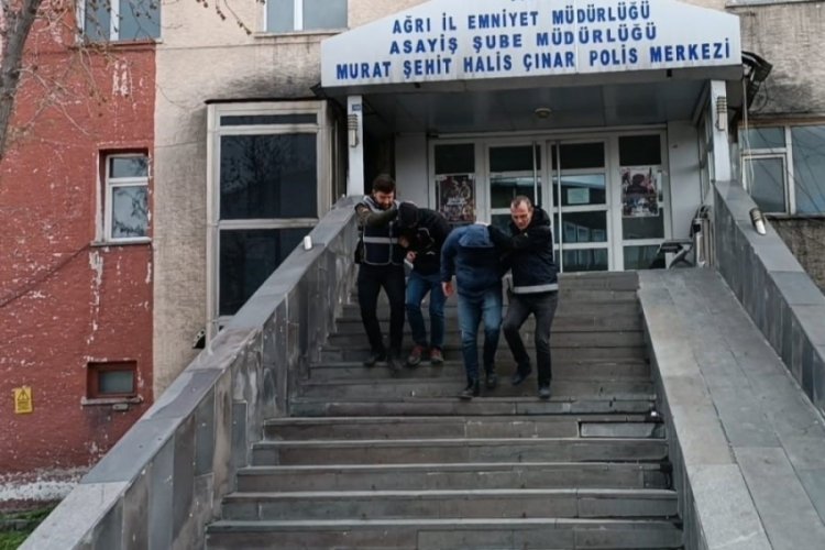 Ağrı'da telefon hırsızları cezaevine g&ouml;nderildi