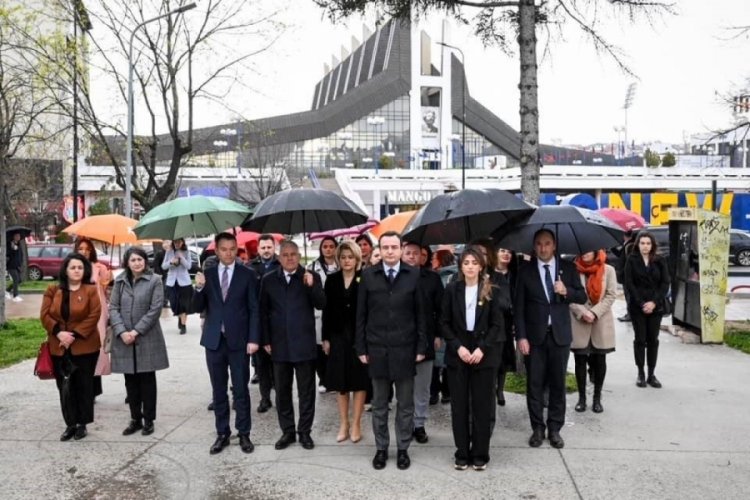 Kosova Savaşı'nda cinsel saldırılara maruz kalan kadınlara destek y&uuml;r&uuml;y&uuml;ş&uuml;