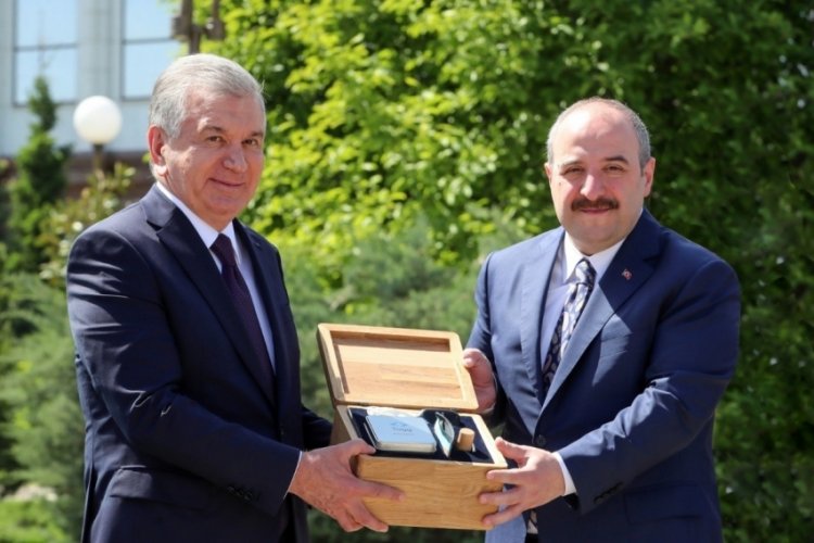 Bakan Varank'tan Bursaspor'a destek