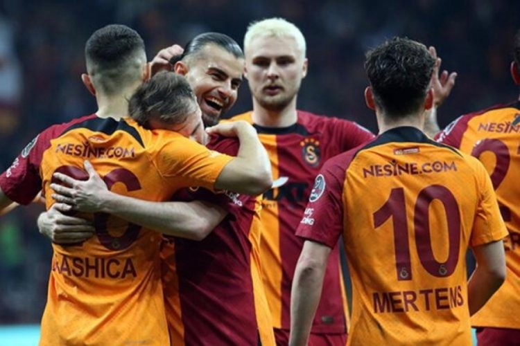 Fransız ve İtalyan basını Arjantinli golc&uuml;ye &ouml;vg&uuml;ler yağdırdı