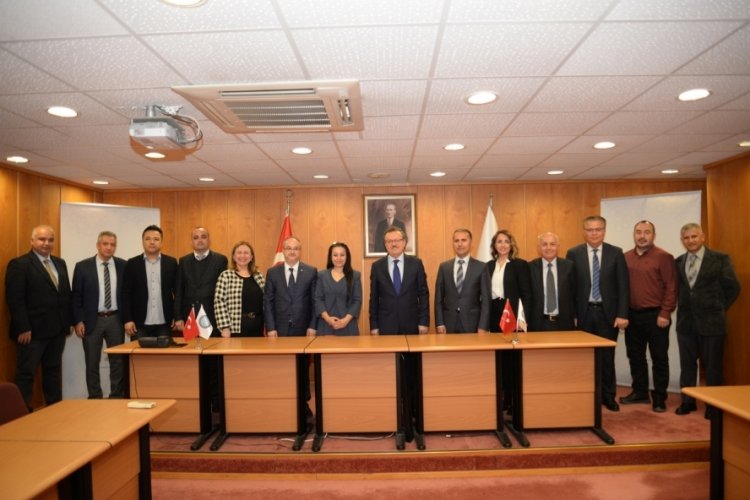 BU&Uuml;'de mezun istihdamı ve staj imk&acirc;nları genişletiliyor