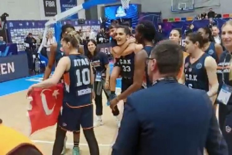 FIBA'dan T&uuml;rk Bayraklı kutlamanın engellenmesiyle ilgili a&ccedil;ıklama