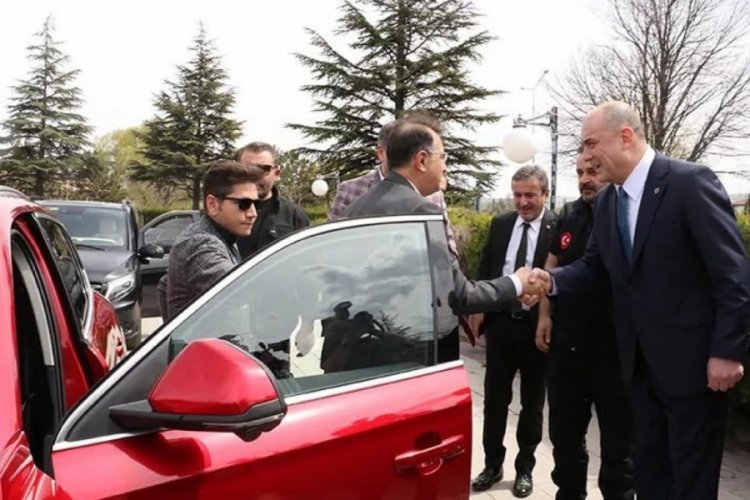 Bakan D&ouml;nmez Eskişehir'de sanayicilerle bir araya geldi