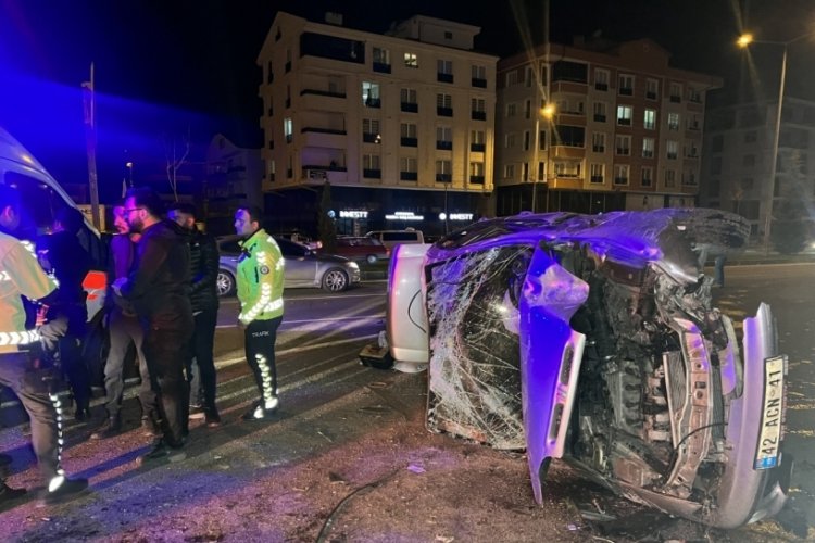 Nevşehir'de kontrolden &ccedil;ıkan ara&ccedil; takla attı: 4 yaralı