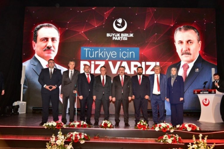 BBP'nin aday tanıtımında Bursa adayları b&uuml;y&uuml;k alkış aldı