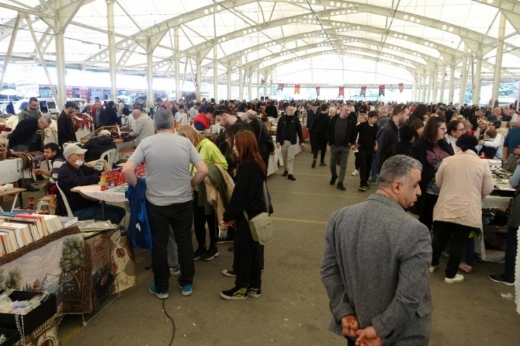 Bursa'da 200'den fazla esnaf antika &uuml;r&uuml;nlerini sergiliyor