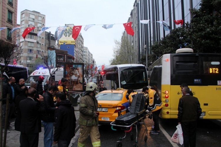 İstanbul'da servis şof&ouml;r&uuml; &ouml;nce otob&uuml;slere sonra da taksiye &ccedil;arptı