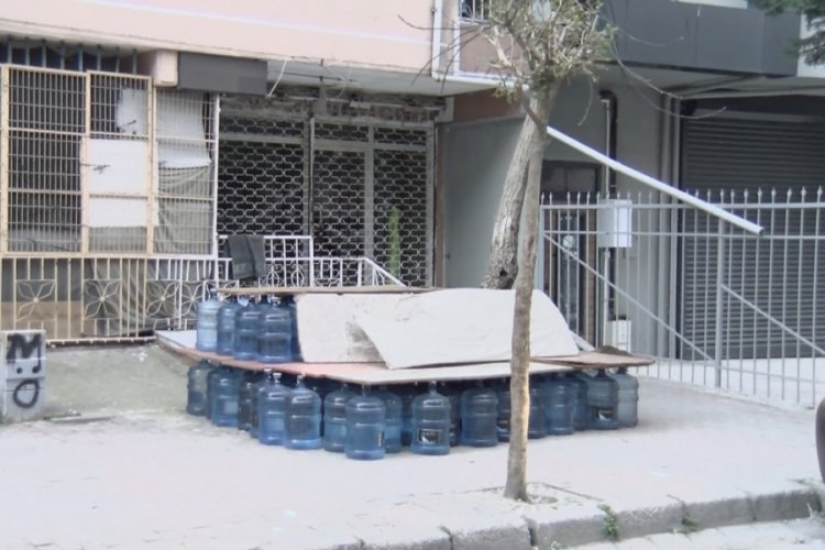 İstanbul'da berber d&uuml;kkanına silahlı saldırı
