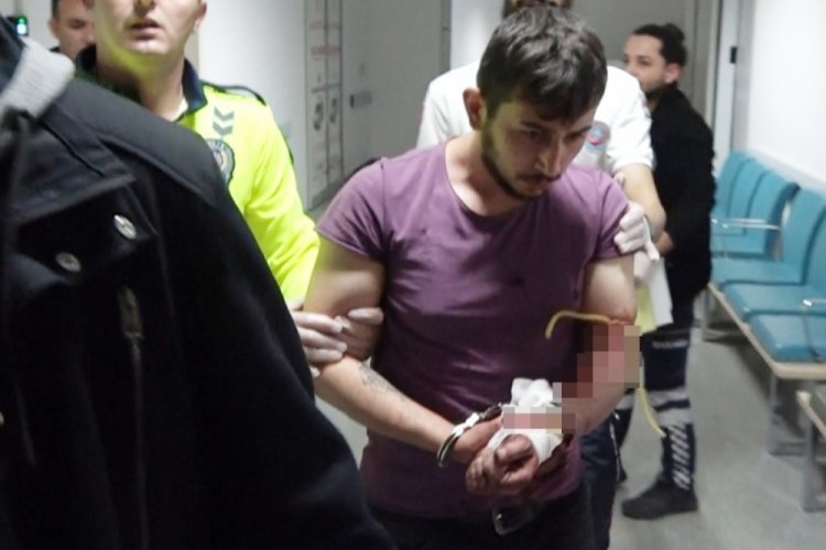 Aksaray'da kargo aracını &ccedil;alan adam, kaza yapıp yakalandı