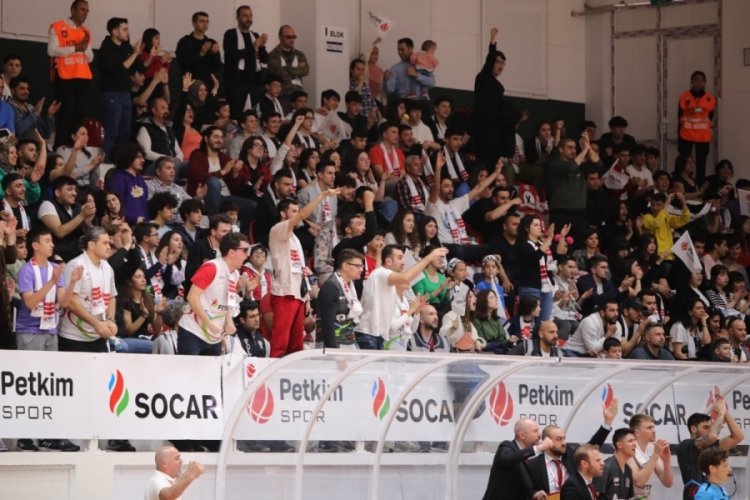 Aliağa Petkimspor evinde kazandı