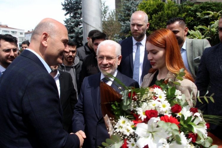S&uuml;leyman Soylu AK Parti ve MHP Beşiktaş İl&ccedil;e binalarını ziyaret etti