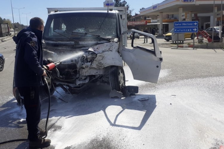 Malatya'da iki ayrı kazada 4 kişi yaralandı