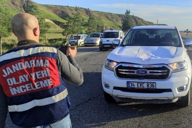 Batman'da yolda &ccedil;alışma yaparken aracın &ccedil;arptığı iş&ccedil;i hayatını kaybetti