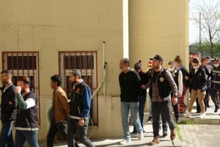 Diyarbakır'da 'K&ouml;k&uuml;n&uuml; Kurutma Operasyonu! 133 kişi tutuklandı