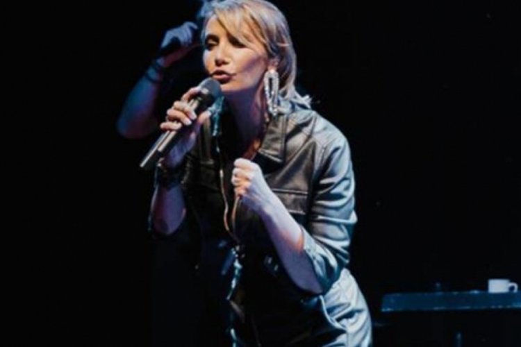 Sıla Toronto Massey Hall'de