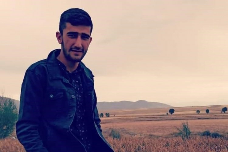 Kayseri'de lokomotifin &ccedil;arptığı tırın s&uuml;r&uuml;c&uuml;s&uuml; yaşamını yitirdi
