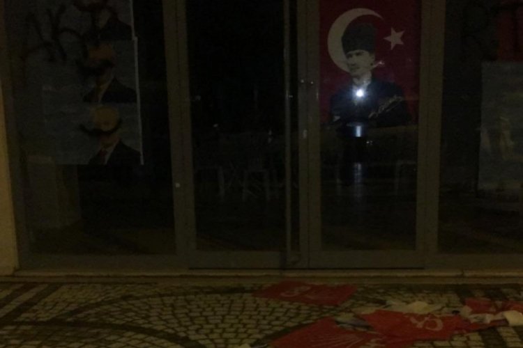 CHP'nin bir temsilciliğine daha saldırı!