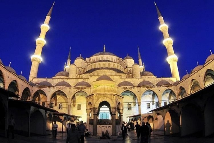 Bayram namazı ne zaman, saat ka&ccedil;ta kılınacak?