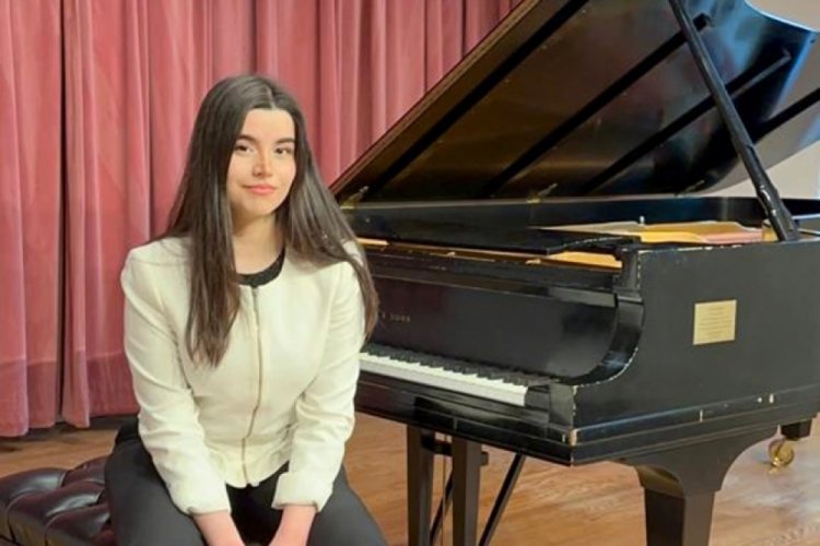 Piyanist Elif ABD'de 23 Nisan konseri verecek