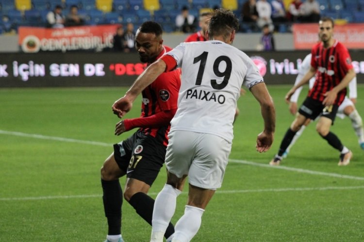 Altay, 6 ma&ccedil; sonra kalesini kapattı