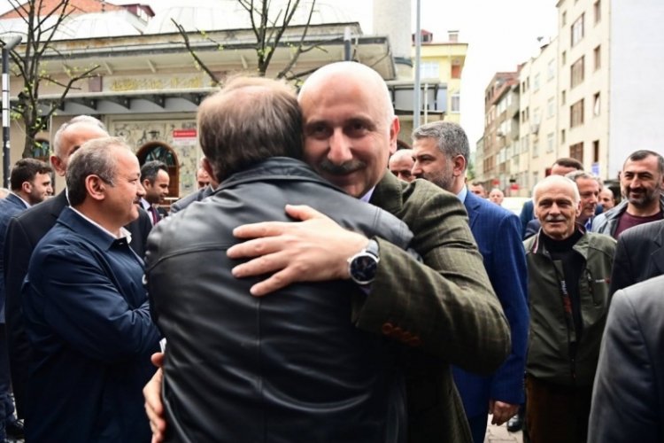 Adil Karaismailoğlu'na Vakfıkebir'de coşkulu karşılama