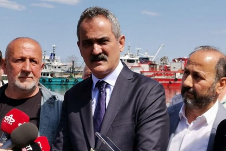 Bakan &Ouml;zer: Deprem b&ouml;lgesindeki 12 bin &ccedil;ocuğa bayram hediyesi hazırlandı