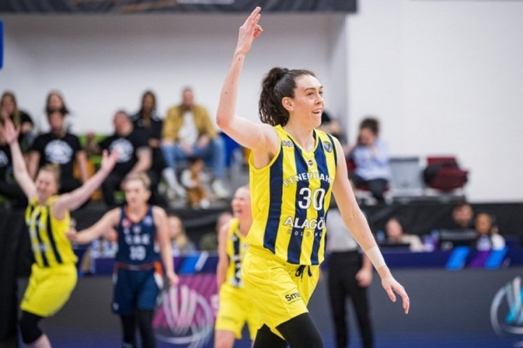 Breanna Stewart: Bu kul&uuml;b&uuml;n bu kupayı hak ettiğini d&uuml;ş&uuml;n&uuml;yorum