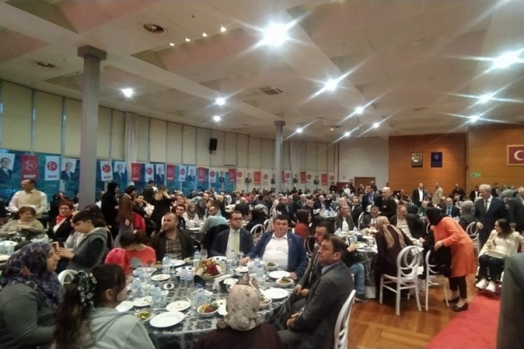 MHP'den Bursa'da yaşayan depremzedeler i&ccedil;in iftar yemeği
