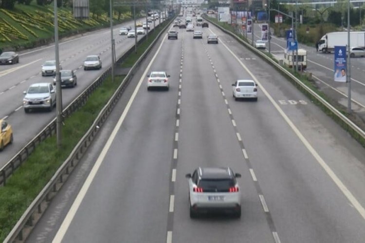 İstanbul'da arefe g&uuml;n&uuml; yollar boş kaldı