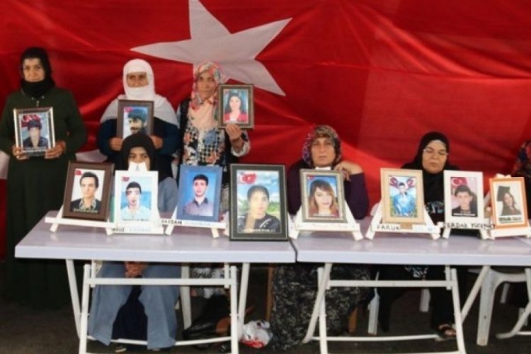 Diyarbakır annelerinin evlat n&ouml;beti devam ediyor: "10 senedir kızım i&ccedil;in &ccedil;almadığım kapı kalmadı"