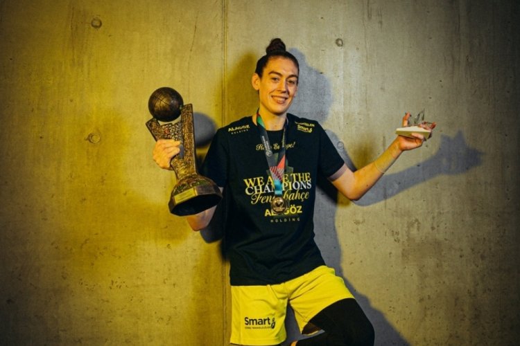 Breanna Stewart: Kupayı Fenerbah&ccedil;e'ye getirdiğimiz i&ccedil;in &ccedil;ok mutluyuz