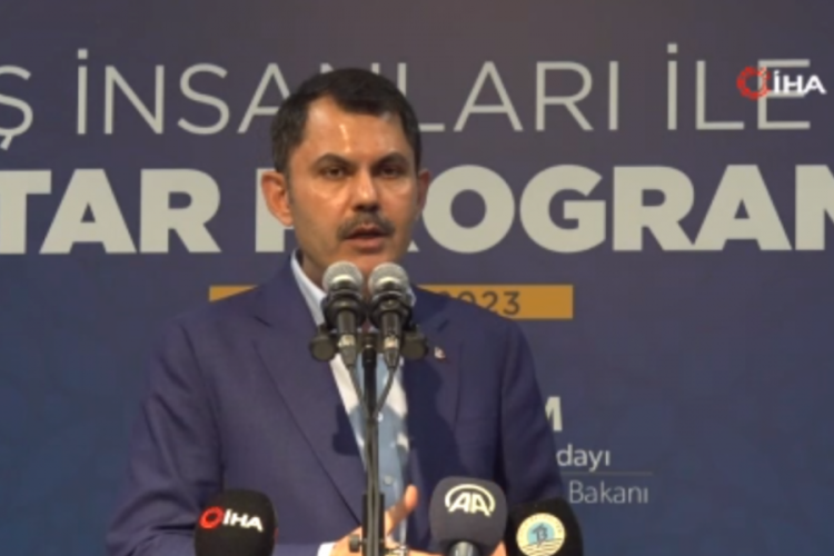 Bakan Kurum: Şehir şehir gezmekten İstanbul'u &ccedil;&uuml;r&uuml;meye terk etmiş durumdalar