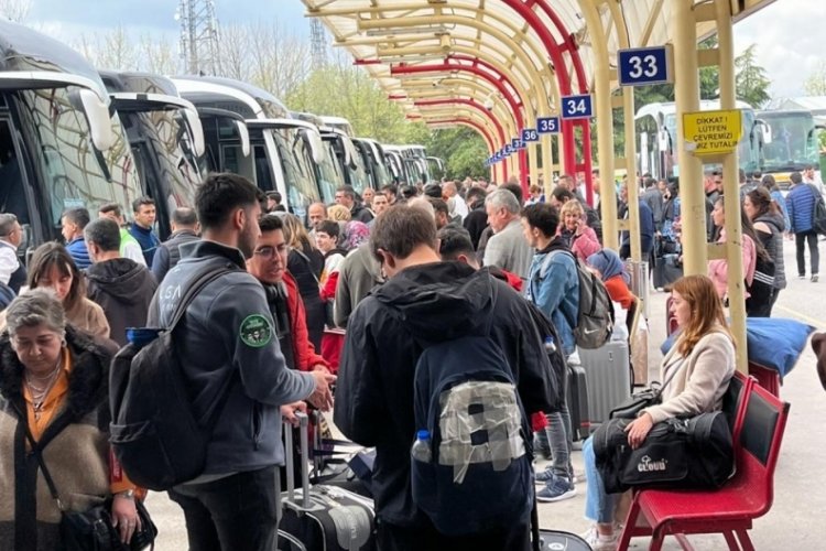 Bursa Otob&uuml;s Terminalinde bayram yoğunluğu