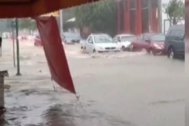 Meksika'yı fırtına vurdu