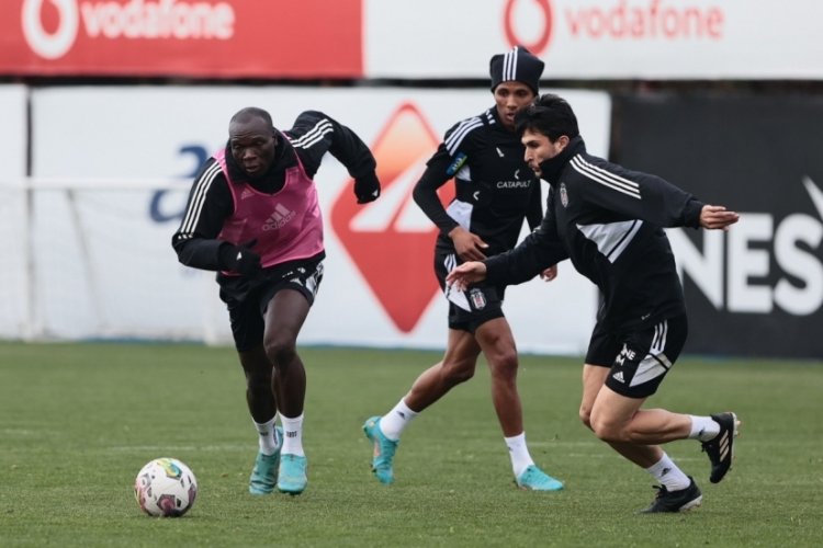 Beşiktaş, &Uuml;mraniyespor ma&ccedil;ı hazırlıklarını s&uuml;rd&uuml;rd&uuml;