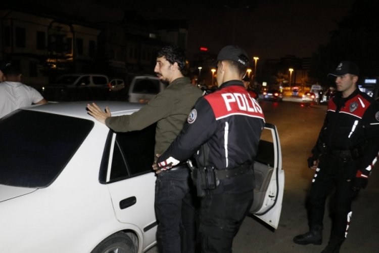 Adana'da 2 bin polis 'Huzur ve G&uuml;ven' uygulaması yapıldı: 38 su&ccedil;lu yakalandı