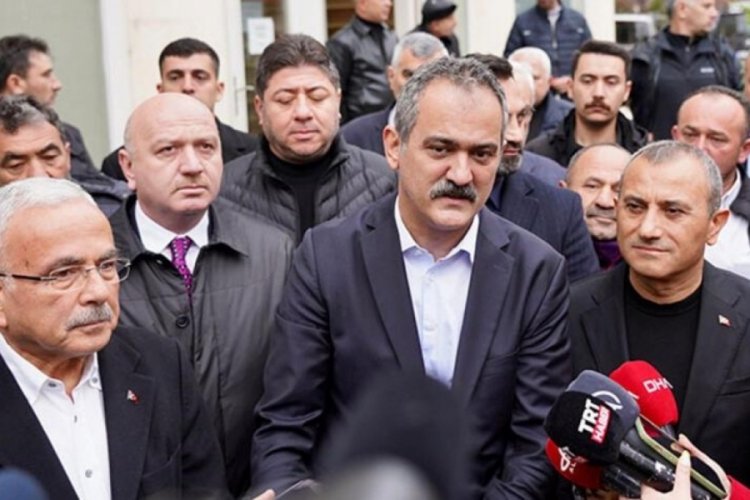 Bakan &Ouml;zer, bayram namazını Ordu'da kıldı