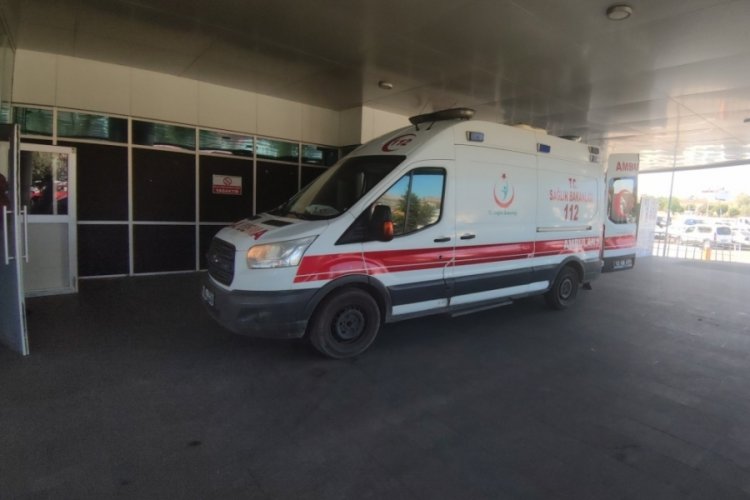 Bing&ouml;l'de bayram namazı sonrası husumetli iki aile kavga etti: 5 yaralı